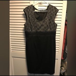 Sleeveless Evan Picone dress with wool-like top.